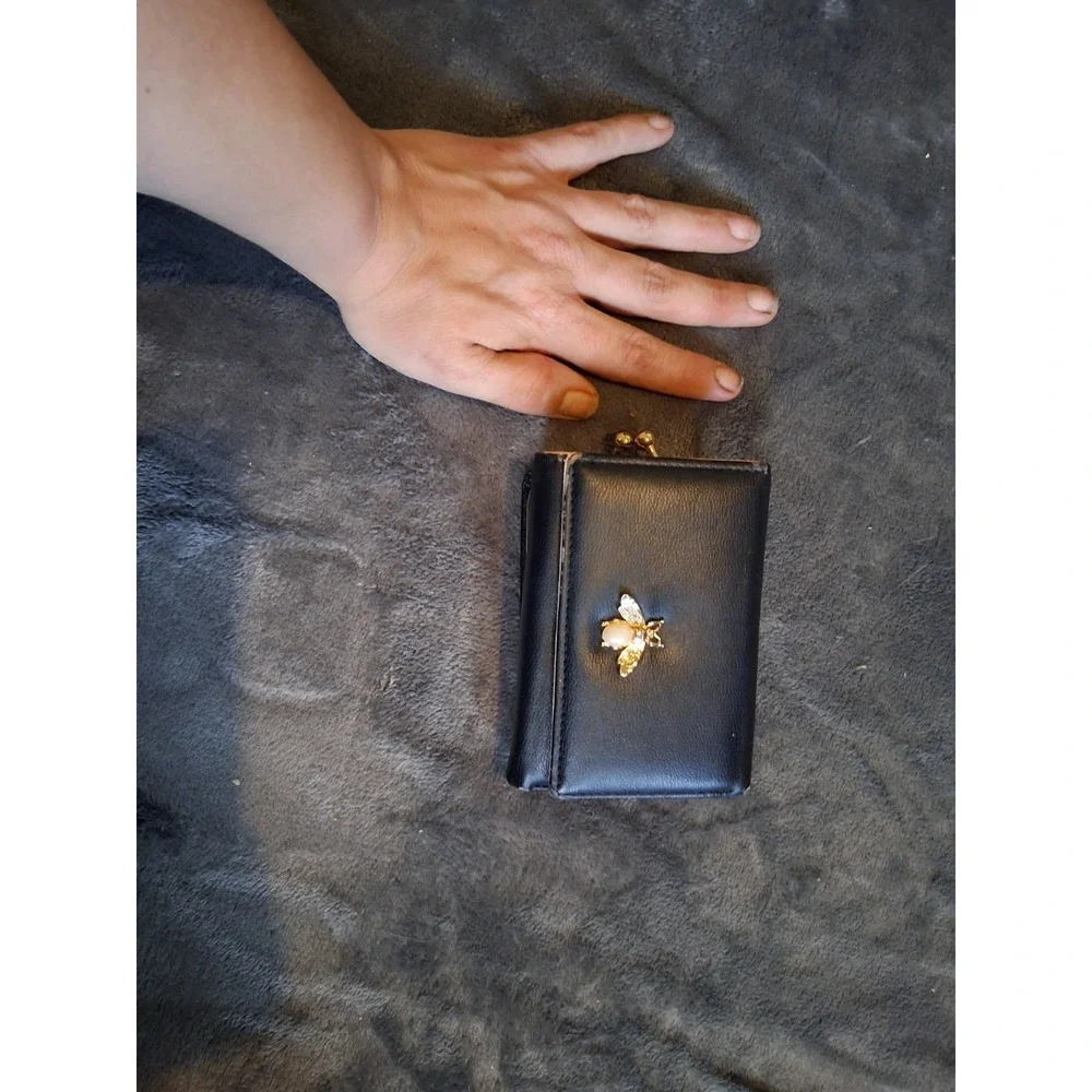 Black Folding Women's Wallet Gold Tone Bee Accent Coin Pocket Animal Theme - Picture 4 of 16